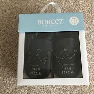 BRAND NEW: Robeez navy blue girls, size 6-12 month